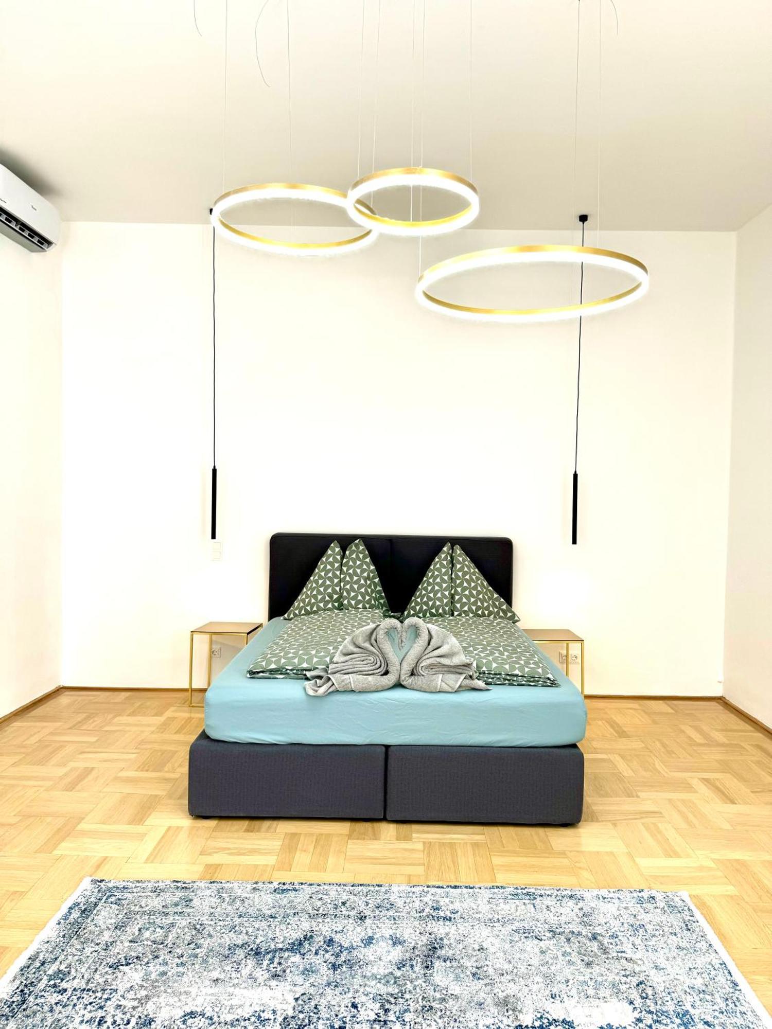 Opera Vienna Apartment 145 M2 Esterno foto