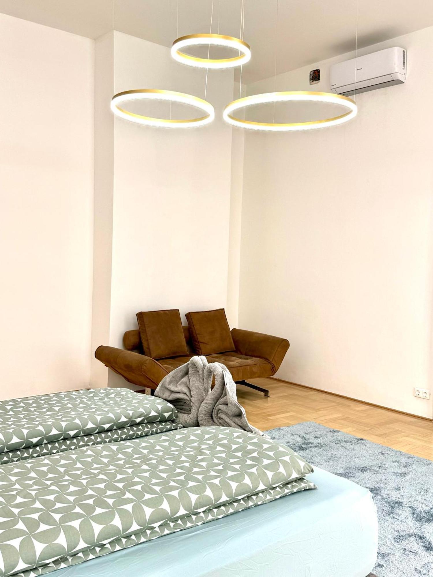 Opera Vienna Apartment 145 M2 Esterno foto